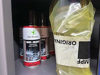 Mewaf jaloeziedeurkast met vetten, olie en remmenreiniger - afbeelding 15 van  18