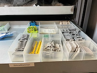 Mewaf jaloeziedeurkast met wago klemmen, wartels en connectoren - afbeelding 6 van  43