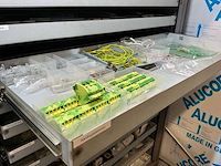 Mewaf jaloeziedeurkast met wago klemmen, wartels en connectoren - afbeelding 10 van  43