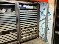 Mewaf jaloeziedeurkast met wago klemmen, wartels en connectoren - afbeelding 1 van  43