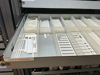 Mewaf jaloeziedeurkast met wago klemmen, wartels en connectoren - afbeelding 13 van  43