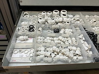 Mewaf jaloeziedeurkast met wago klemmen, wartels en connectoren - afbeelding 19 van  43