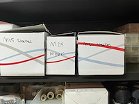 Mewaf jaloeziedeurkast met wago klemmen, wartels en connectoren - afbeelding 34 van  43