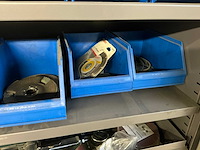 Mewaf werkplaatskast met inhoud - afbeelding 2 van  22