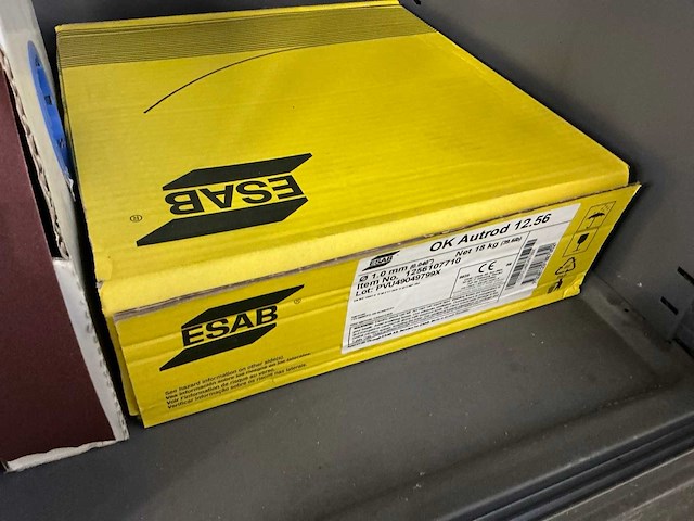 Mewaf werkplaatskast met inhoud - afbeelding 14 van  22