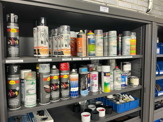 Mewaf werkplaatskast met inhoud - afbeelding 4 van  10