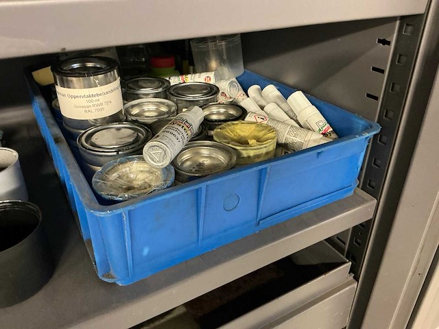 Mewaf werkplaatskast met inhoud - afbeelding 5 van  10