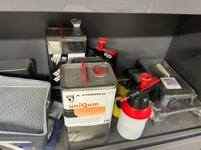 Mewaf werkplaatskast met inhoud - afbeelding 10 van  10