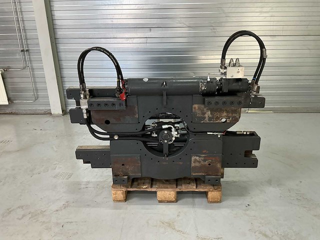 Meyer - fem 3 rotator vorkversteller - forklift accessory - afbeelding 3 van  4
