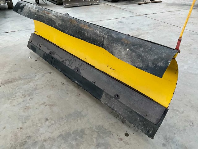 Meyer c-8 sneeuwschuif - afbeelding 1 van  6