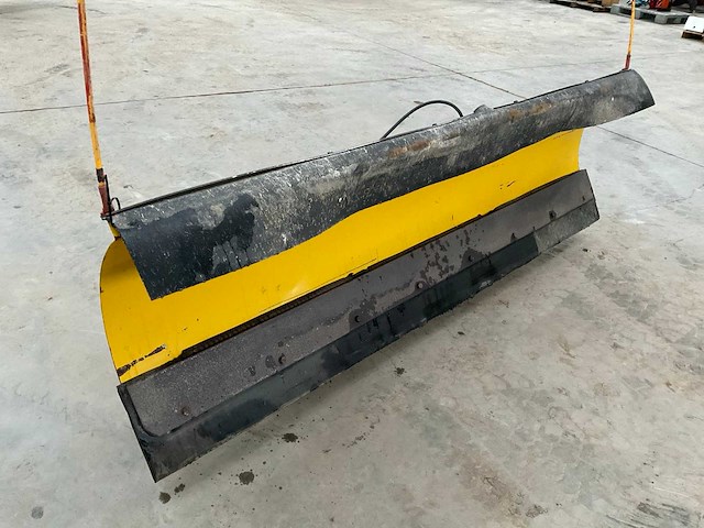 Meyer c-8 sneeuwschuif - afbeelding 2 van  6