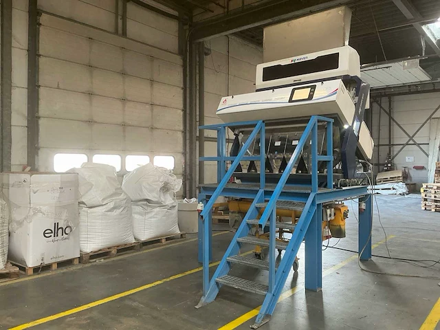 Meyer cf5 osx-300e optische kunststof color sorter, 4–8 t/uur, incl. frame en trap - afbeelding 39 van  39