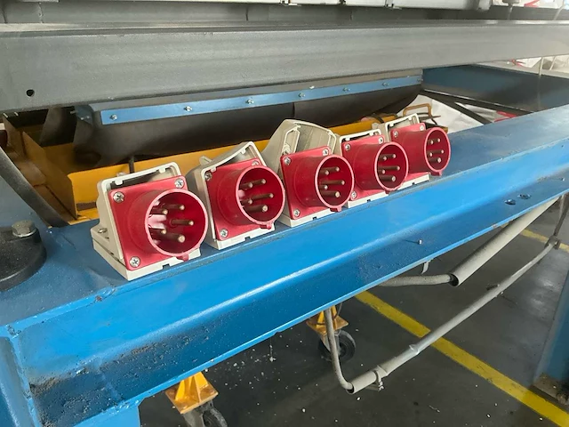 Meyer cf5 osx-300e optische kunststof color sorter, 4–8 t/uur, incl. frame en trap - afbeelding 36 van  39