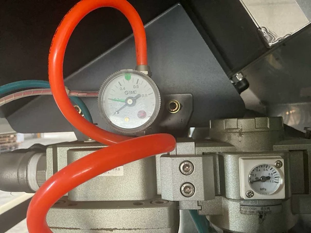 Meyer cf5 osx-300e optische kunststof color sorter, 4–8 t/uur, incl. frame en trap - afbeelding 15 van  39