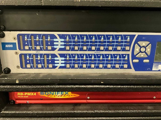 Meyer sound galileo 616 processor - afbeelding 2 van  5