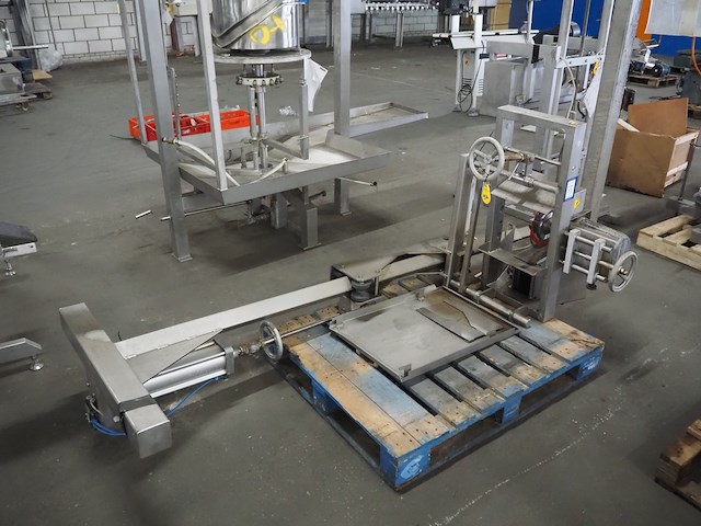 Meyn - afbeelding 1 van  14