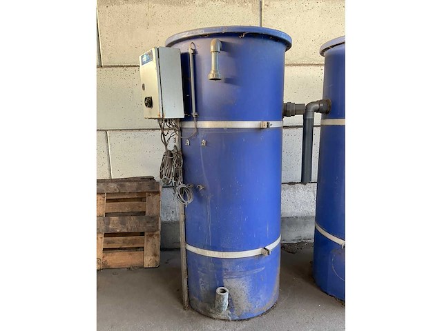 Mezutec bv verticale tanks (2x) - afbeelding 4 van  5
