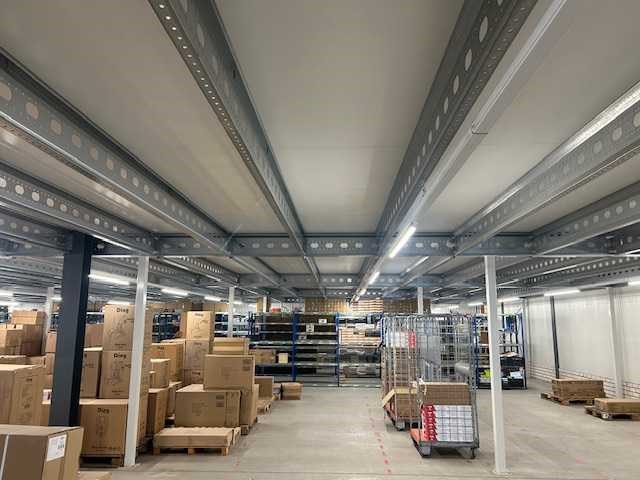 Mezzanineverdiepingen, circa 1200 m² - afbeelding 1 van  7