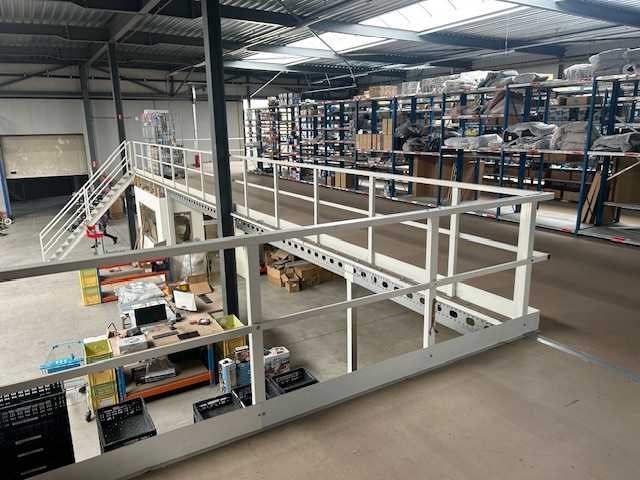 Mezzanineverdiepingen, circa 1200 m² - afbeelding 4 van  7