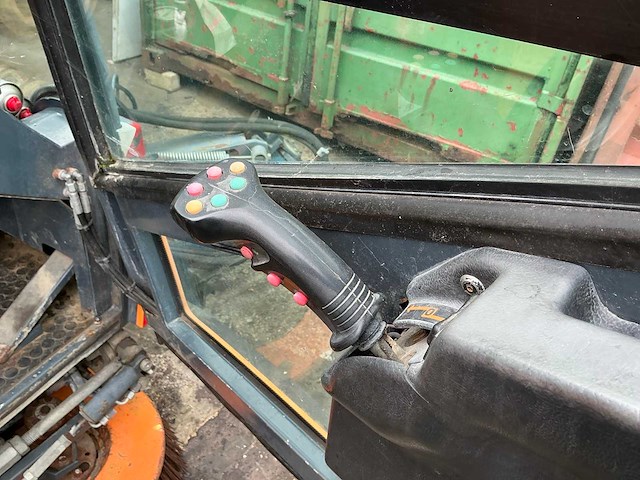 Mf mfh2500 veegwagen - afbeelding 7 van  26