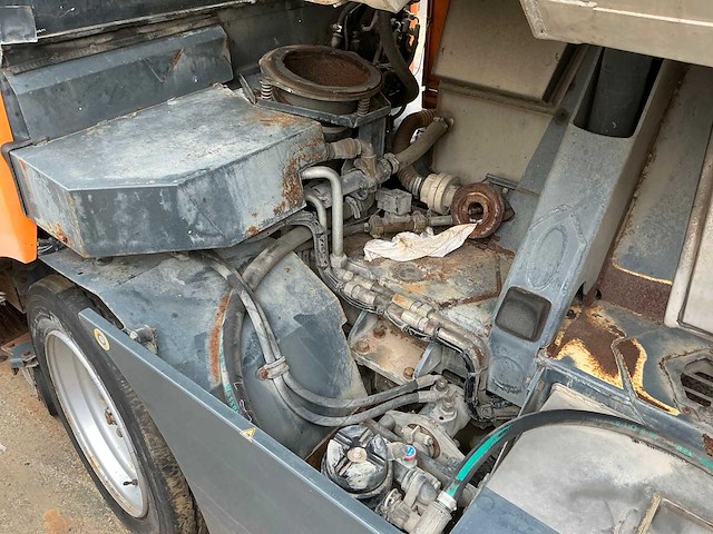 Mf mfh2500 veegwagen - afbeelding 10 van  26
