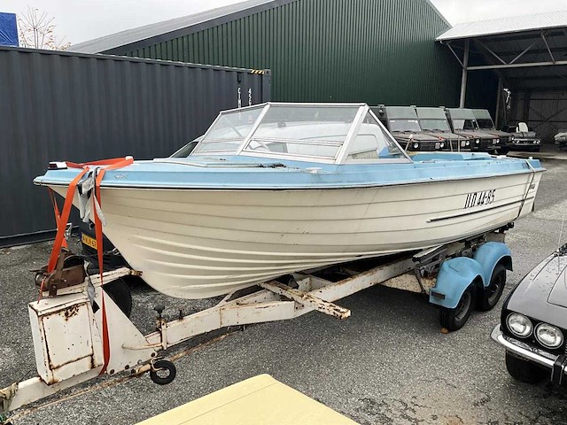 Mfg - motorboot met trailer - afbeelding 1 van  17