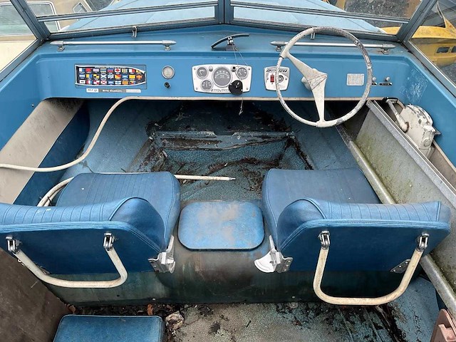 Mfg - motorboot met trailer - afbeelding 17 van  17