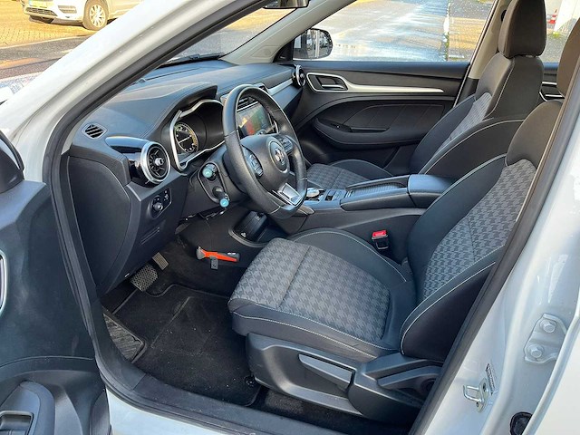 Mg - 2020 - mg zs - automaat - ev comfort 45 kwh - personenauto - afbeelding 25 van  25