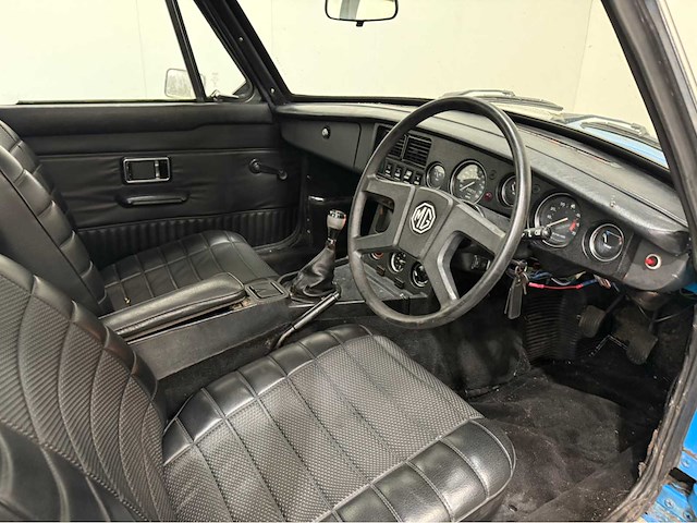 Mg - b - mgb - gt - rhd - oldtimer - 1978 - afbeelding 1 van  11