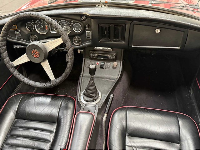 Mg - b type - 1.8 roadster - oldtimer - 1974 - afbeelding 15 van  44