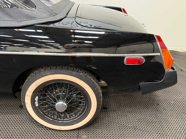 Mg - b type - 1.8 roadster - oldtimer - 1979 - afbeelding 1 van  8