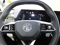 Mg e hs plug-in hybride met kenteken hgj-13-b. datum eerste toelating 21 maart 2025. apk vervaldatum 21 maa... - afbeelding 4 van  16
