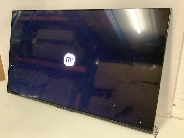 Mi smart tv 55 inch op voetjes, mi, l55m6-6aeu, zwart - afbeelding 1 van  11