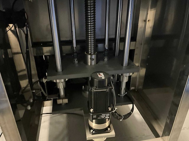 Mic flessen vul- en ettiketeerlijn - afbeelding 9 van  30