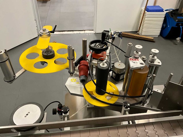 Mic flessen vul- en ettiketeerlijn - afbeelding 19 van  30