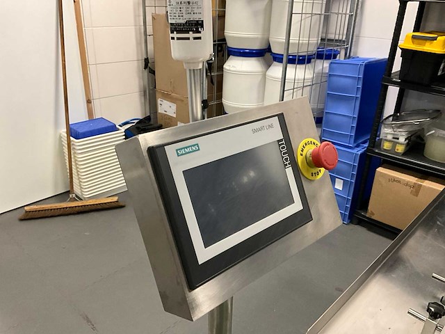 Mic flessen vul- en ettiketeerlijn - afbeelding 21 van  30