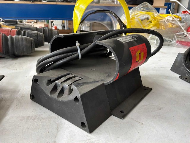 Mica mica ilc4-vac charger acculader (3x) - afbeelding 2 van  3