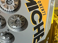 Miche components display met diverse fietscassettes en tandwielen - afbeelding 4 van  4