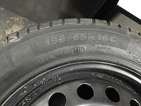 Michelin - - car tyre - afbeelding 3 van  5
