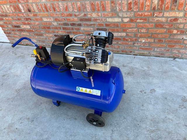Michelin - 2021 - luchtcompressor - afbeelding 1 van  5