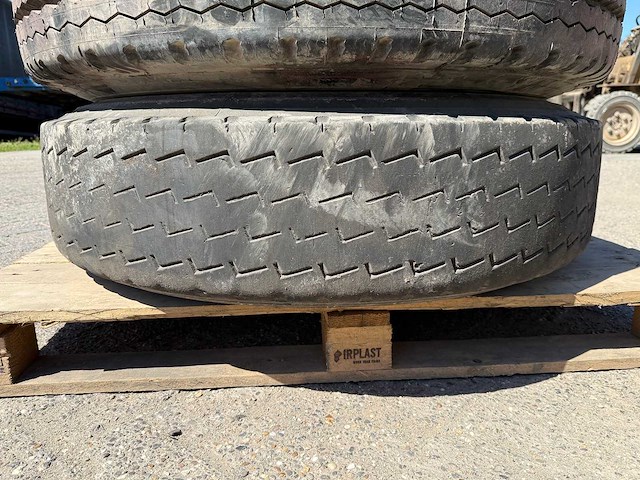 Michelin - band 11.00r20 (2x) - afbeelding 8 van  10