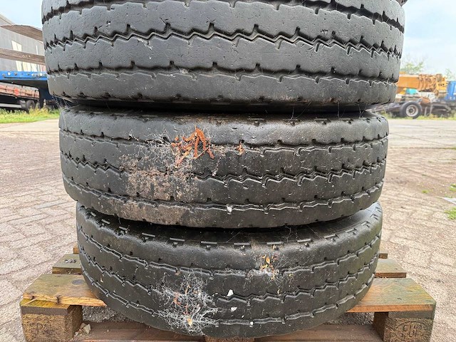 Michelin - band 11r22.5 xzy-2 (5x) - afbeelding 4 van  15