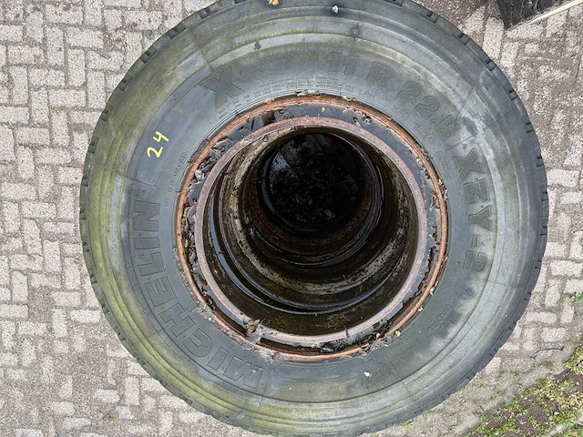 Michelin - band 11r22.5 xzy-2 (5x) - afbeelding 8 van  15
