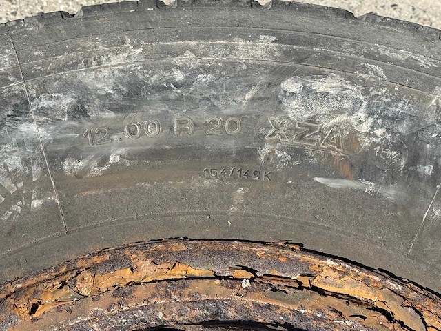 Michelin - band 12.00r20 - afbeelding 2 van  6