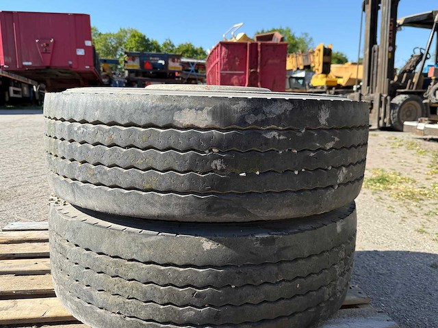 Michelin - band 265/70 r19.5 (2x) - afbeelding 7 van  10