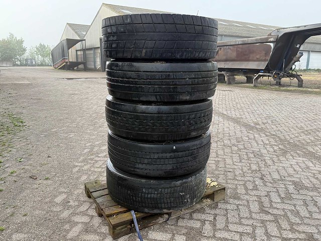 Michelin - band 315/70 r22.5 (5x) - afbeelding 1 van  8