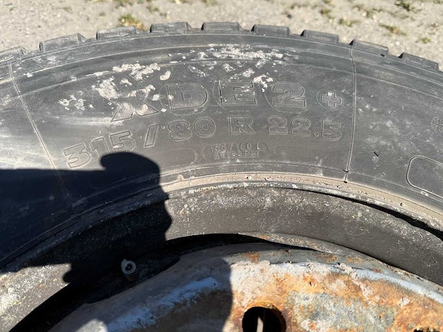 Michelin - band 315/80r22.5 - afbeelding 3 van  8