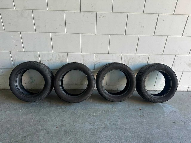 Michelin - crossclimate - car tyre - afbeelding 1 van  6
