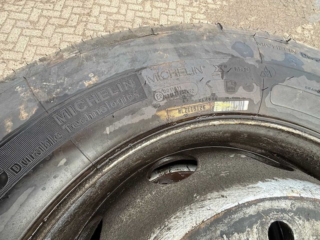 Michelin - in city - band 275/70 r22.5 (4x) - afbeelding 12 van  15