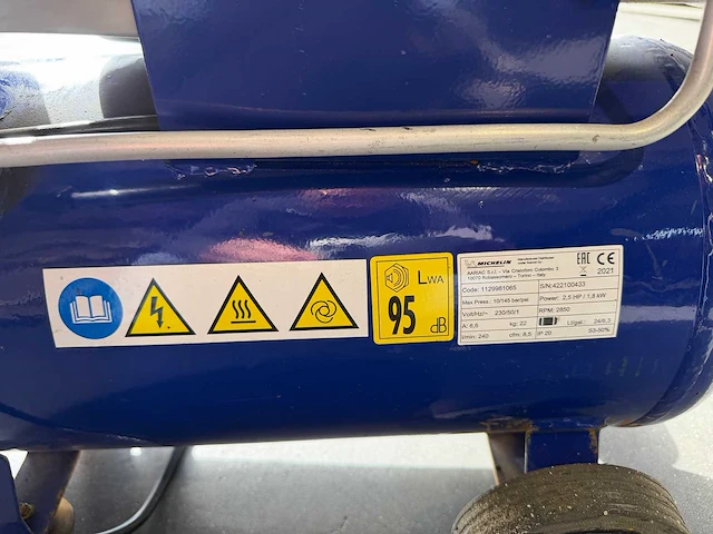 Michelin - lucht compressor - afbeelding 3 van  3